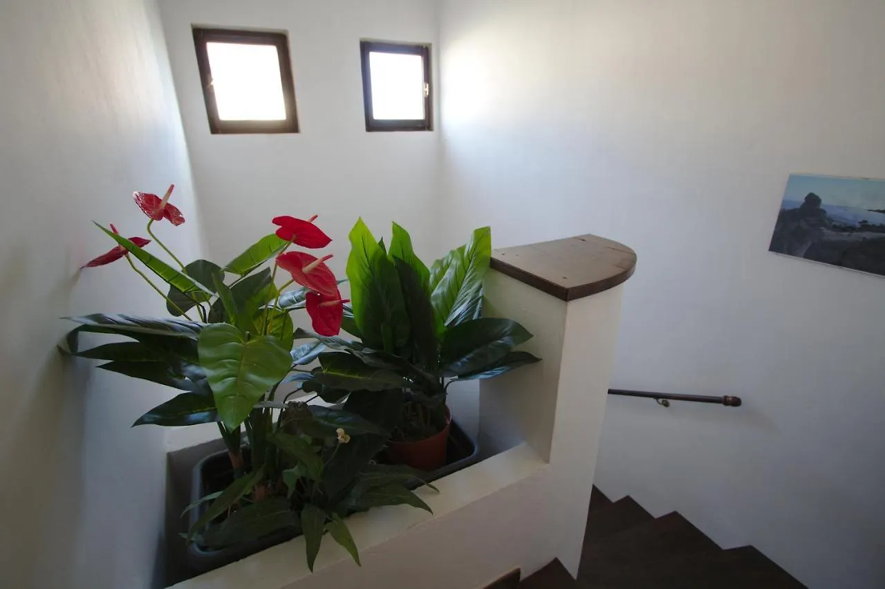Nahar Apartman Alghero 0*,